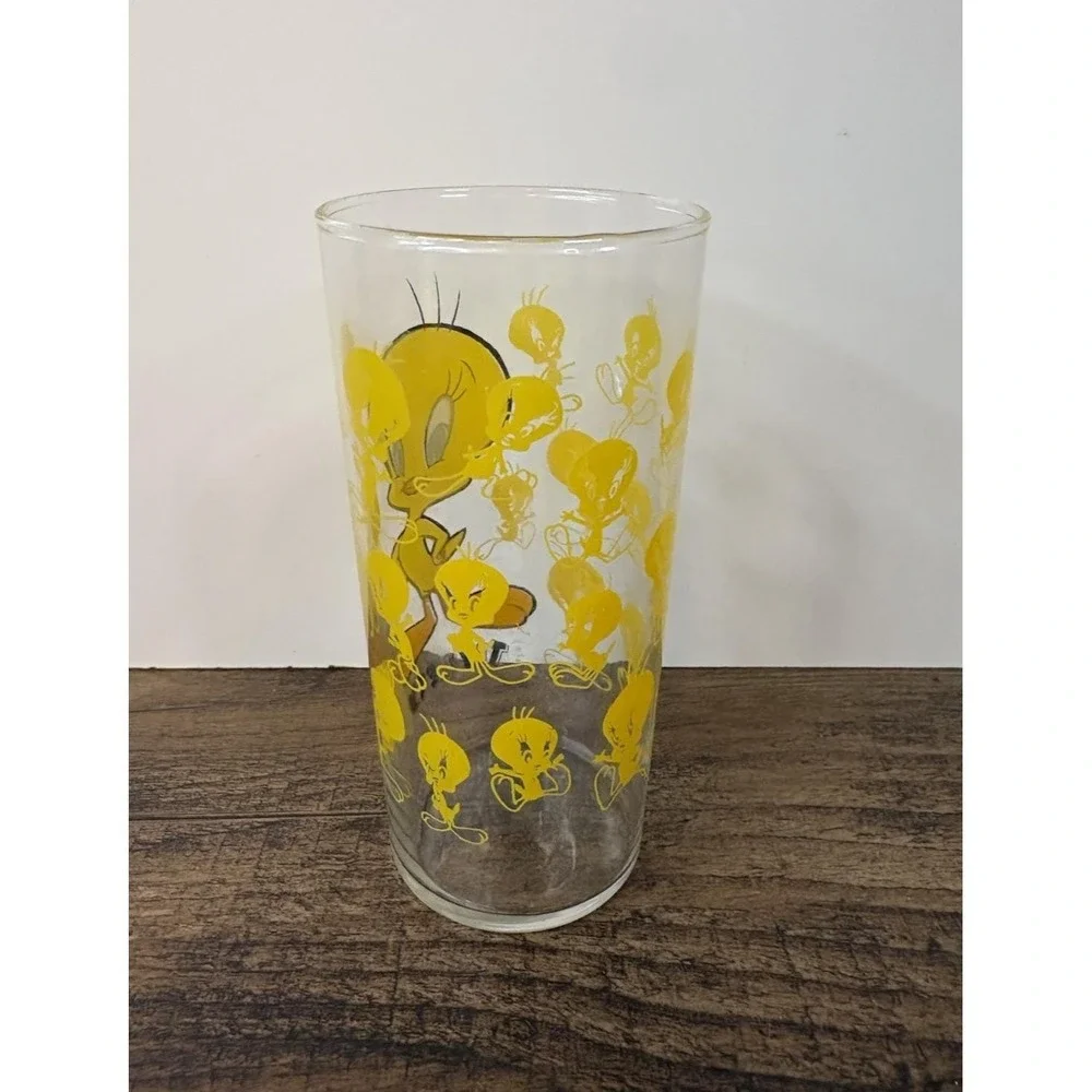 Vintage Tweety All Over Print Drinking Glass Warner Bros Looney Tunes